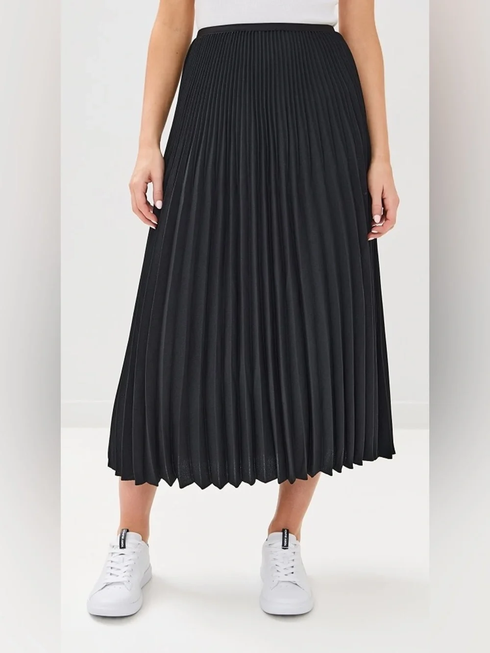 Jenni Kayne Pleated Skirt in Black - M